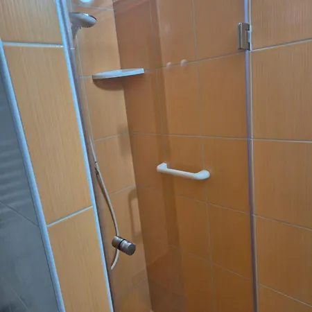 Jan 1 דירה